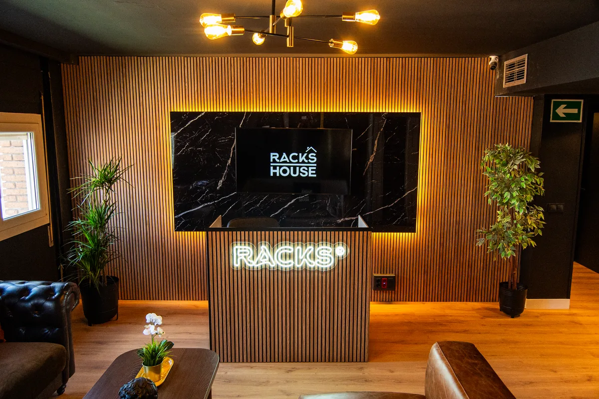 Recepción de Racks House